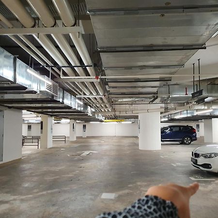 Highpark Suites At Petaling Jaya, Kelana Jaya By Plush Eksteriør billede