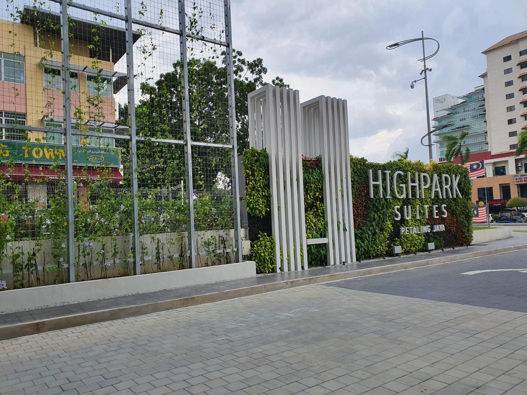 Highpark Suites At Petaling Jaya, Kelana Jaya By Plush Eksteriør billede